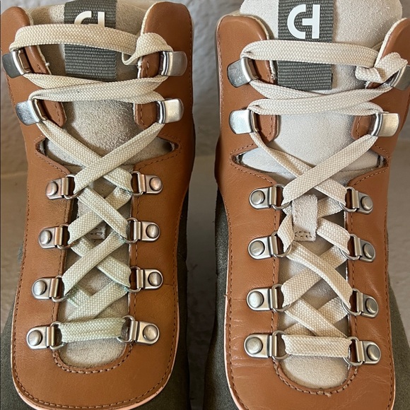 COLE HAAN Women's ZERØGRAND Explore Upstate Hiker Boots Size 7 - Picture 6 of 7